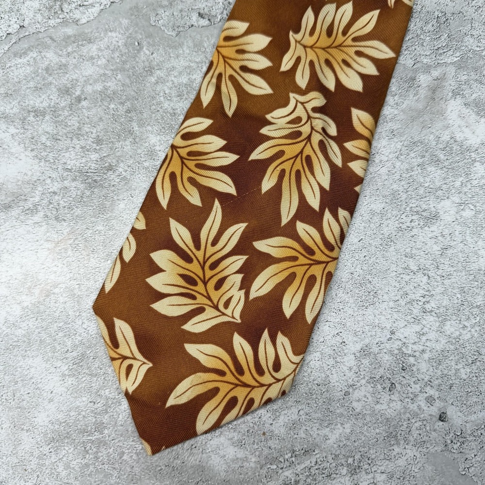Tommy Bahama Silk Tie‎ Mens One Size Brown Floral Pointed Made In China Necktie